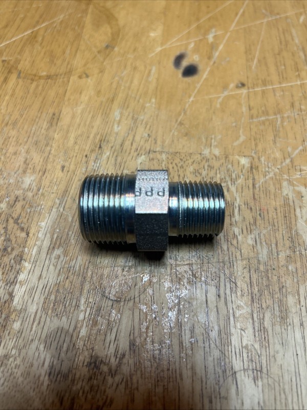 Niagara PN12 3/4 NPT To PN8 1/2 NPT Steel Reducer Pipe Hex Fitting gallery