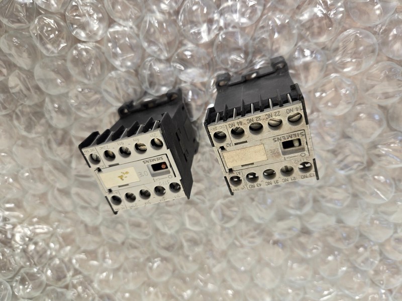 2x Siemens Schütz 3AC/4kW/400V 3TF2001-0BB4