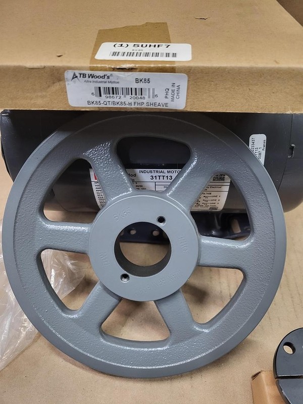 Dayton motor P56AF92A11 / 1.5 HP *NEW IN BOX* ADJ 1VP4058 / QTX1/2 SG BUSHING gallery