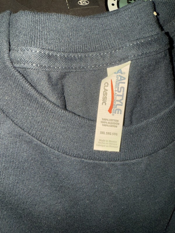 Lot Of 1000 Plain Quality T-shirts/v-neck + 200 A-shirt + 200 Durag gallery