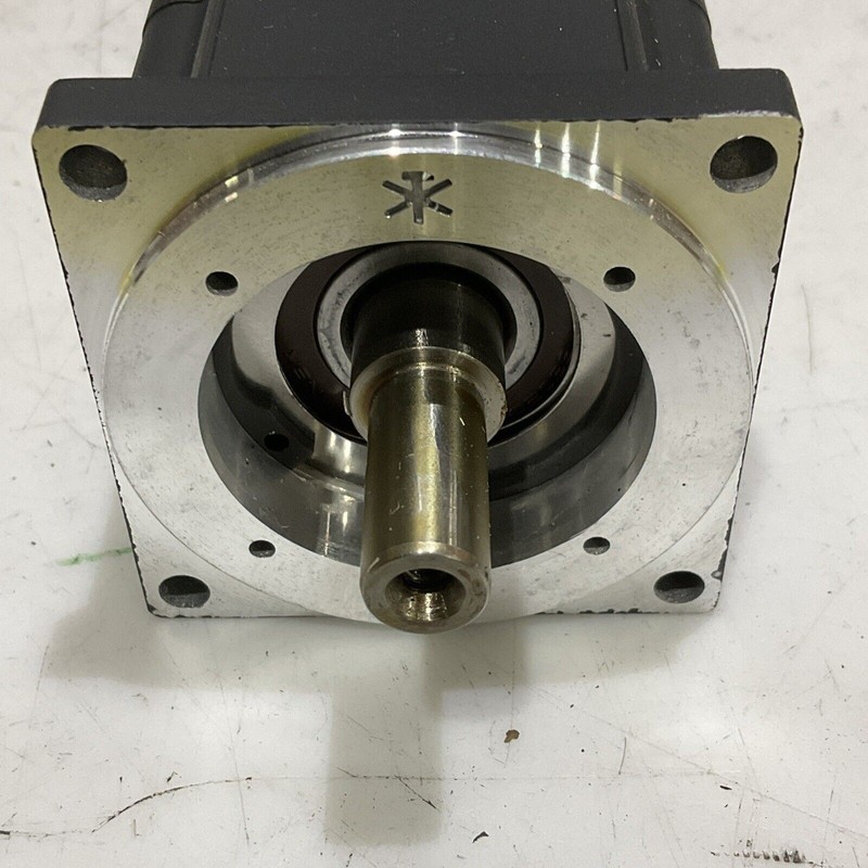 LENZE MCS 06160LRS0B0-A11N-ST5S00N-R0SU SERVO MOTOR 150/170V 1.00 HP 400HZ U3S gallery