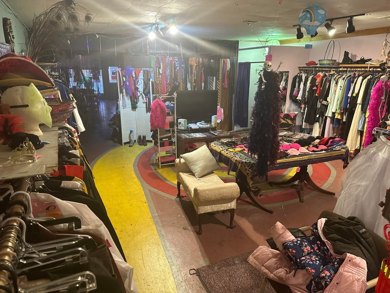 Wholesale lingerie. costume. vintage, shoes, jewelry, store business inventory+ gallery