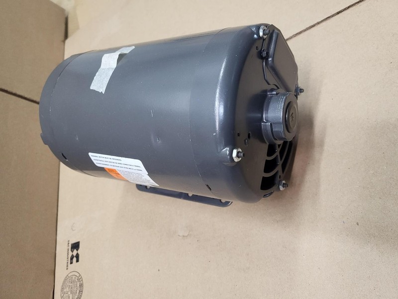 Dayton motor P56AF92A11 / 1.5 HP *NEW IN BOX* ADJ 1VP4058 / QTX1/2 SG BUSHING gallery