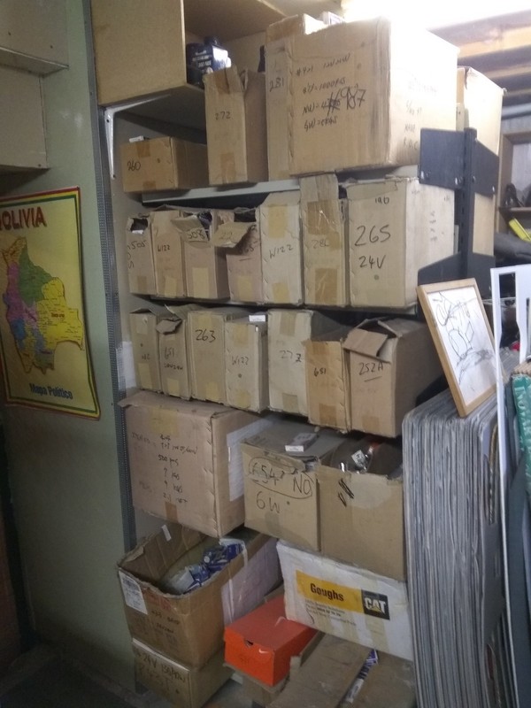 Wholesale SALE LOT BARGAIN Car Van Truck Bus Parts all the inventory of store gallery